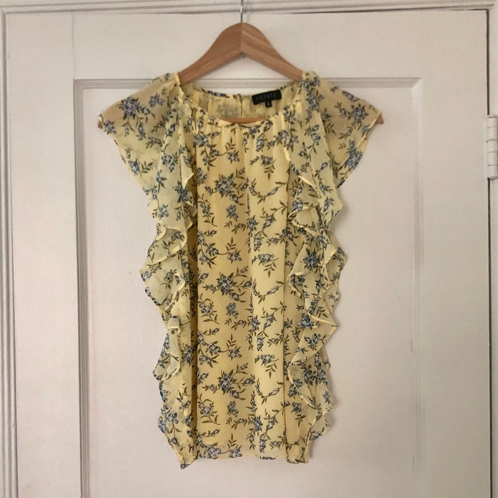 1. State floral flutter sleeve top - Picture 3 of 5